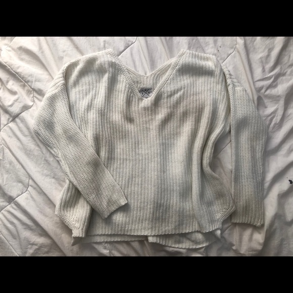 Slouchy White Knit Sweater - Picture 3 of 4